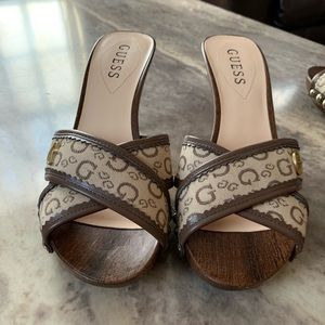 New w/o tags 7.5 women’s Guess Slip-on